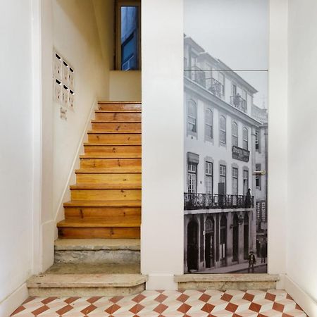Update Urban Chic Flat In 19Th Century Building 2 Bedrooms & 2 Bathrooms & Ac Central Alfama District Lisbona Esterno foto