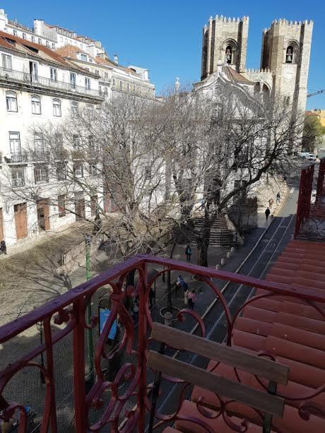 Update Urban Chic Flat In 19Th Century Building 2 Bedrooms & 2 Bathrooms & Ac Central Alfama District Lisbona Esterno foto